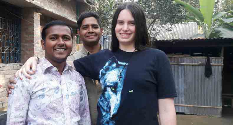 বিয়ের পরে মিঠুন-এলিজাবেথ