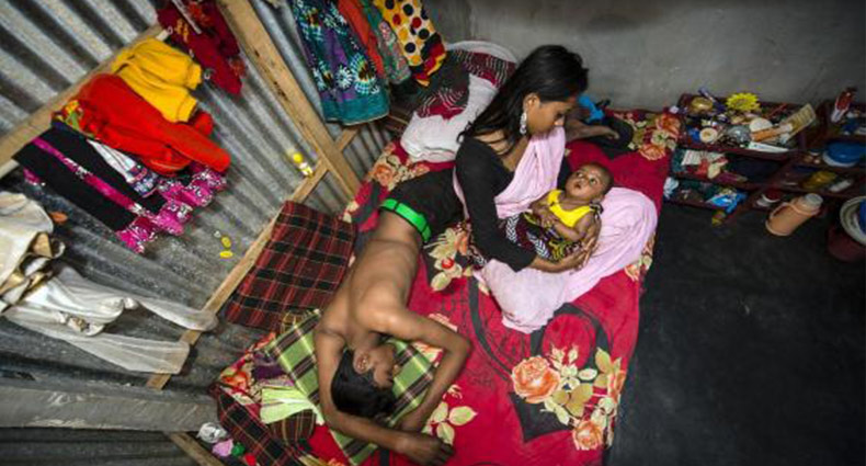 বাংলাদেশের যে যৌনকর্মীর ছবি করেছে বিশ্বজয়