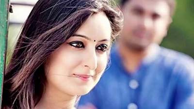 বিবাহিত নারীদের পটাতে পুরুষের মারণাস্ত্র!