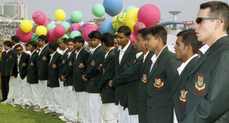 টেস্ট স্ট্যাটাস প্রাপ্তির পেছনে অবদান রেখেছেন যারা