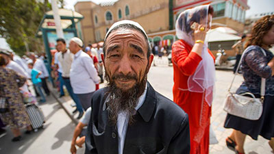 দাড়ি ও হিজাব নিষিদ্ধ করলো চীন