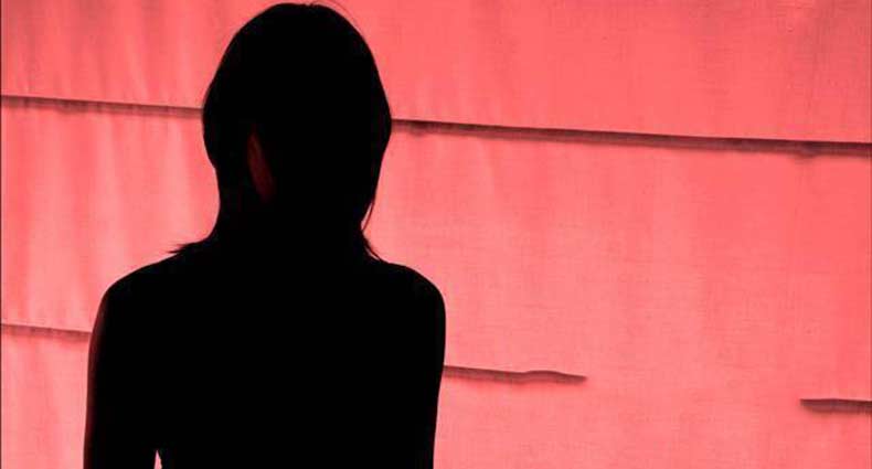 ফেসবুকে বন্ধুত্ব, হোটেলে ডেকে এনে ধর্ষণ