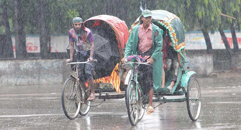 কনকনে হাওয়ার সঙ্গে ঝিরিঝিরি বৃষ্টি