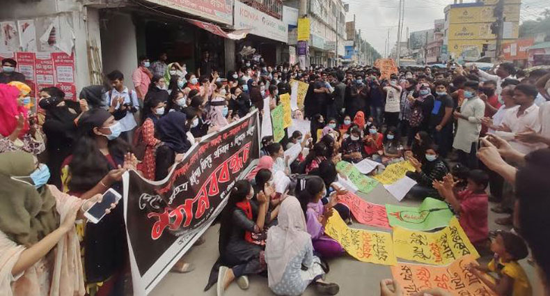 দেশজুড়ে ছড়িয়ে পড়েছে ধিক্কার, ক্ষোভ