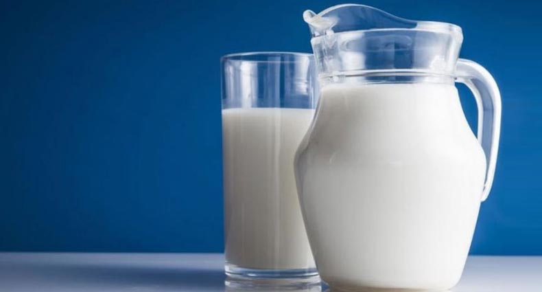 দুধ কেন খাবেন? জেনে নিন