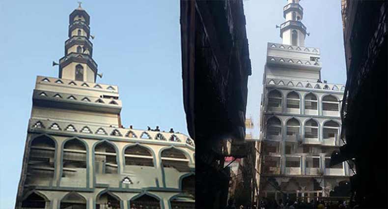 আগুনের ছোঁয়াও লাগেনি মসজিদে