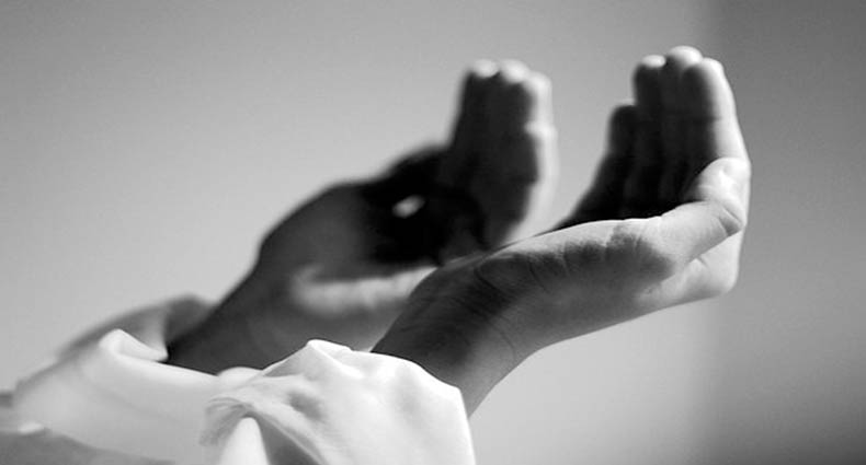 যখনই নামাজ পড়বেন, এই দোয়া করবেন