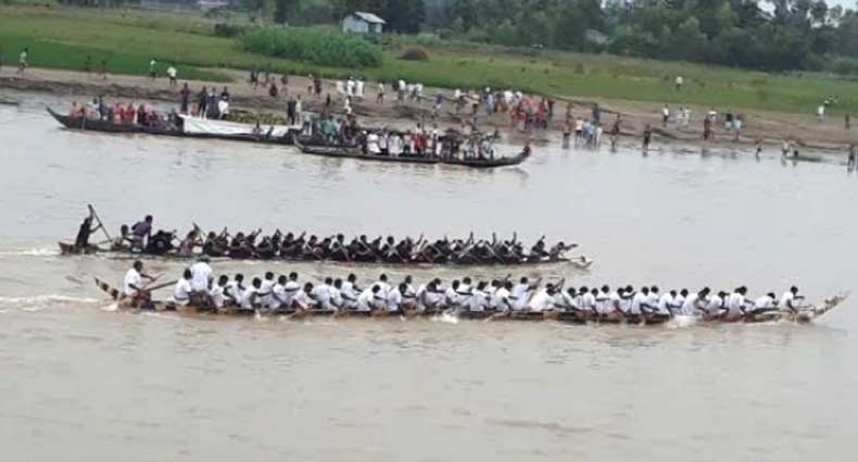 ঐতিহ্যবাহী নৌকা বাইচ