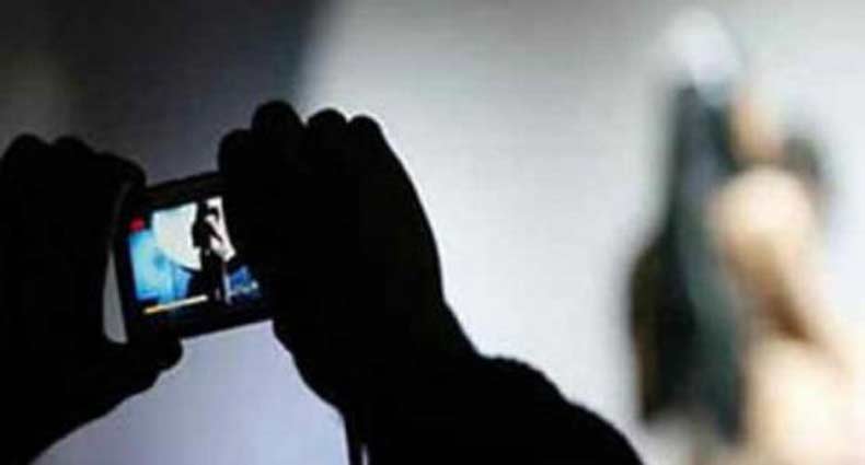 যেভাবে তৈরি করা হয় ফেক পর্নো ভিডিও