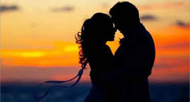 প্রবাসীর স্ত্রীর গর্ভে পরকীয়া প্রেমিকের সন্তান, অতঃপর...