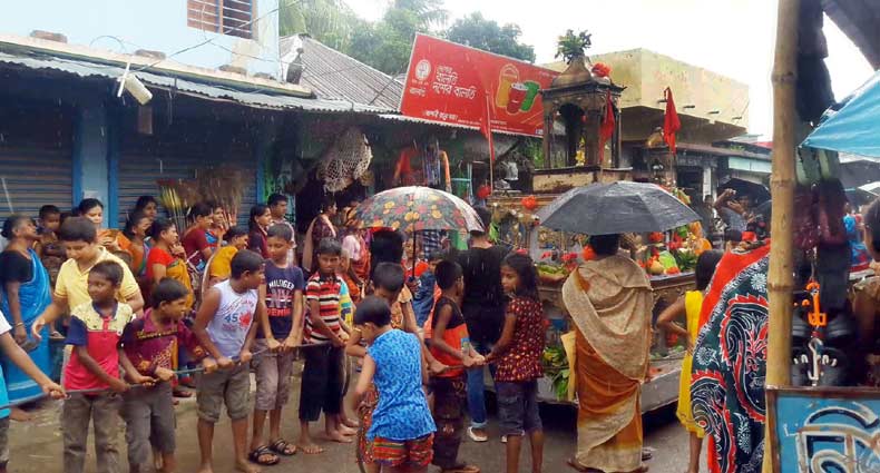 ১১৬ বছরের ঐহিত্যবাহী রথযাত্রায় মিলন মেলা