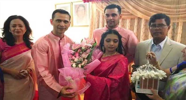 শ্বশুর হলেন সোহেল তাজ