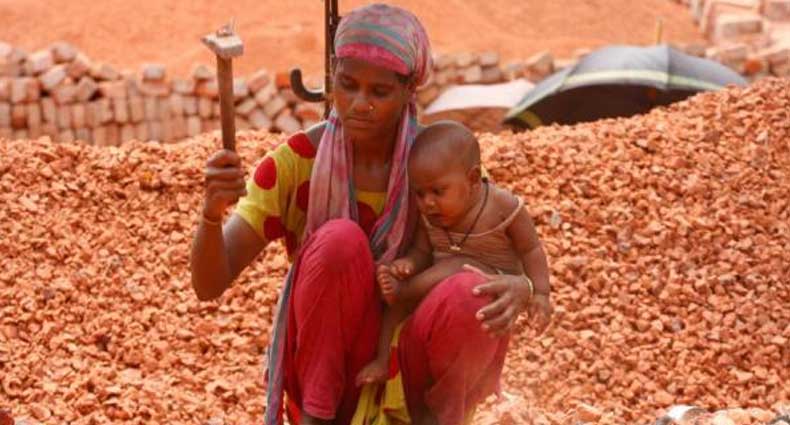 পৃথিবীর শ্রেষ্ঠ শ্রমজীবী মা