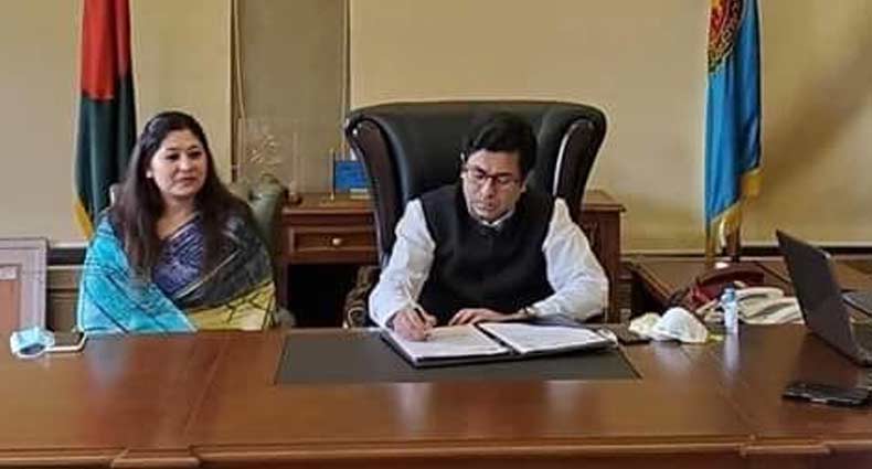 মেয়রের দায়িত্ব নিলেন শেখ ফজলে নূর তাপস