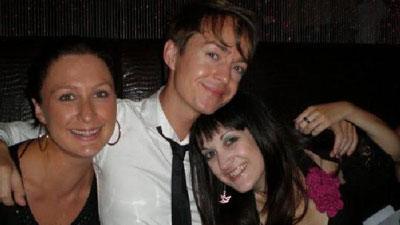 অস্ট্রেলিয়ার নারীরা যৌনান্দের জন্য কেন পুরুষ ভাড়া করছেন?