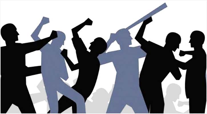 পোষা কুকুরের পা ভাঙায় দু’পক্ষের সংঘর্ষ, আহত ৫০