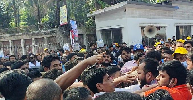 খালেদা জিয়ার মুক্তি ও সুচিকিৎসার দাবির সমাবেশে হাতাহাতি