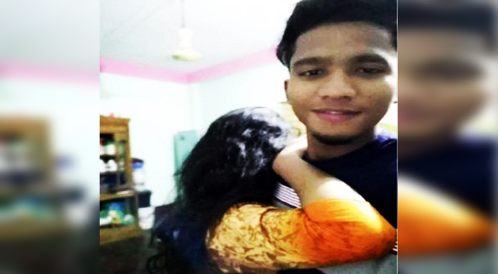 এলাকার উঠতি সুন্দরী মেয়েরাই তার প্রধান টার্গেট