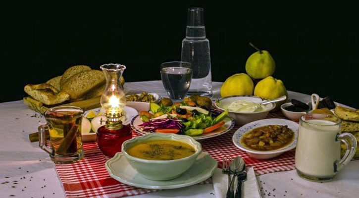 ইফতারে যা খাবেন