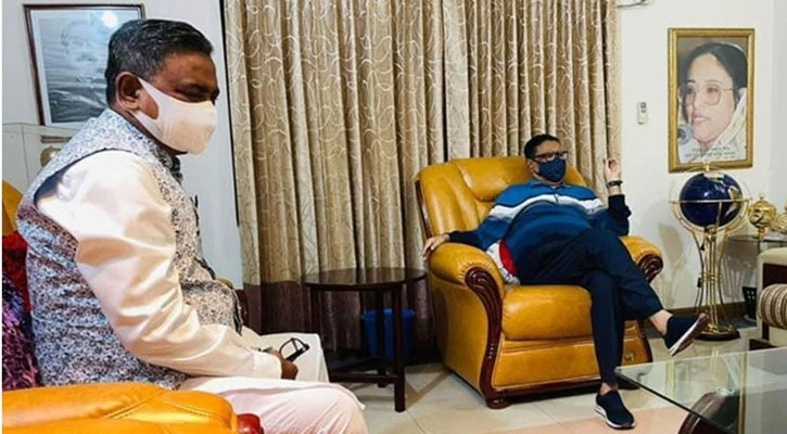 ওবায়দুল কাদেরের দোয়া নিলেন কাদের মির্জা