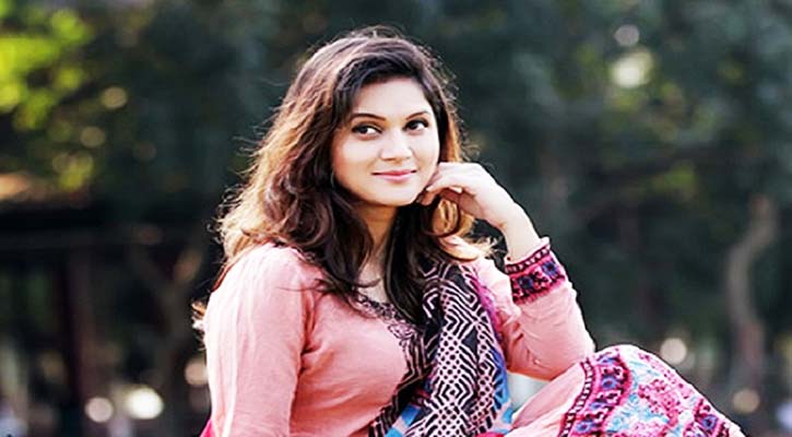 মিথিলার বিরুদ্ধে নির্মাতার অভিযোগ