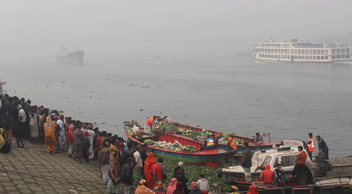 মুন্সীগঞ্জ লঞ্চের ধাক্কায় নদীতে পড়ে নিখোঁজ ১