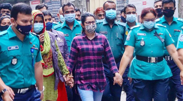 পরীমণির এক কাপড়ে থাকার তথ্যটি সঠিক নয়: সিআইডি