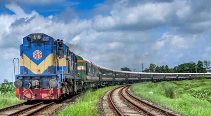 রেলের বাড়েনি যাত্রীসেবা