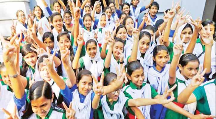 ২ ঘন্টার মধ্যে শিক্ষা অফিসারদের কাছে শিক্ষার্থীদের তথ্য দিতে হবে