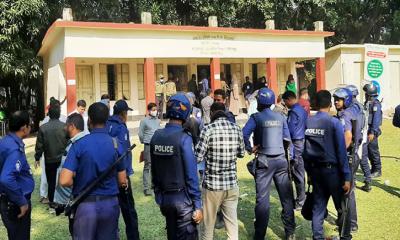 ত্রিশালে ব্যালট পেপার ছিনতাইয়ের চেষ্টা