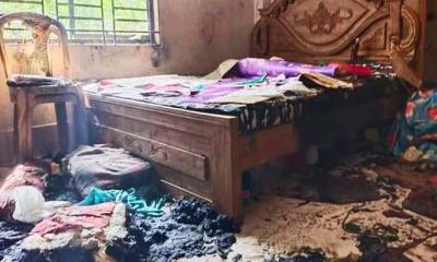 বিস্ফোরণে একই পরিবারের ৪ জন দগ্ধ