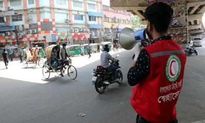 কঠোর বিধিনিষেধে কমছে করোনা সংক্রমণ