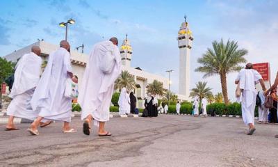 জুমার দিনে আগে মসজিদে যাওয়ার ফজিলত ও মর্যাদা