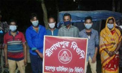 সীমান্ত দিয়ে অবৈধভারে ভারতে যাওয়ার সময় নারীসহ আটক ৮