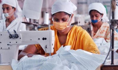সুদিন ফেরার অপেক্ষায় পোশাক শ্রমিকরা