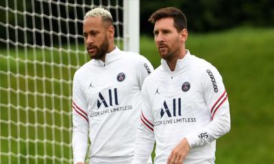 চ্যাম্পিয়নস লিগের ম্যাচে মাঠে নামছেন মেসি-নেইমার  