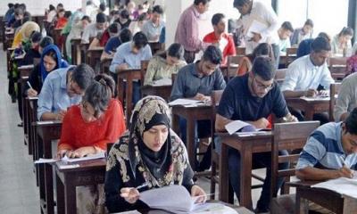 আজ একসঙ্গে ২১ পরীক্ষা, পরীক্ষার্থীদের ক্ষোভ