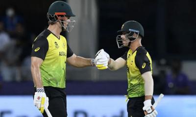 খেলা জমিয়ে ফিরে গেলেন ওয়ার্নার