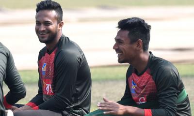 রাতে ঢাকা ছাড়ছেন সাকিব-মোস্তাফিজ