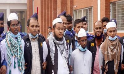 মামুনুল-ফয়জুলের বয়ান শুনে ভাস্কর্য ভাঙেন মাদ্রাসা ছাত্ররা