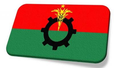 ‘ভেঙে পড়েছে বিএনপি’