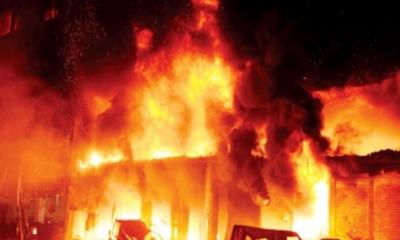 কারওয়ান বাজারের আগুন নিয়ন্ত্রণে