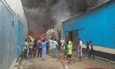 গাজীপুরে ঝুট গুদামে ভয়াবহ আগুন