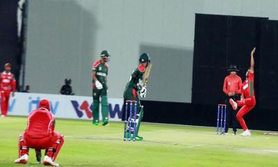 লড়াই করেও পারল না টাইগাররা