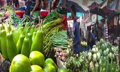 সবজির বাজারে স্বস্তি, স্থিতিশীল মাছ-মাংস