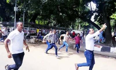 ছাত্রদলের বিক্ষোভ হামলা, আহত ১৫