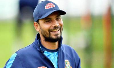 অবশেষে দল পেলেন মাশরাফি