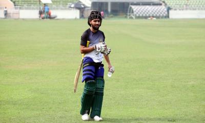 বঙ্গবন্ধু টি-টোয়েন্টি কাপ থেকে ছিটকে গেলেন মুমিনুল