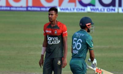 দল থেকেই ছিটকে গেলেন মোস্তাফিজ, বাদ সাইফও