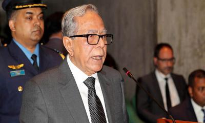 সশস্ত্র বাহিনী জাতির গর্ব ও আস্থার প্রতীক